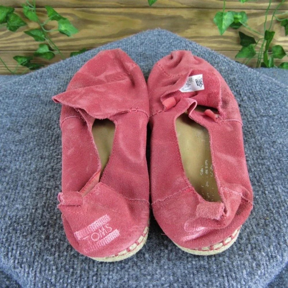 TOMS Women's ‎ Espadrille Coral Leather Sz 9 Medium  Used 2025